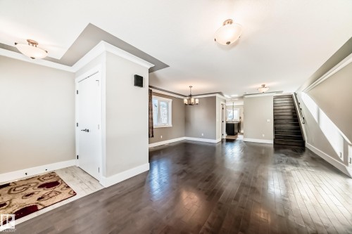 10711 70 Avenue, Edmonton, AB - Indoor Photo Showing Other Room