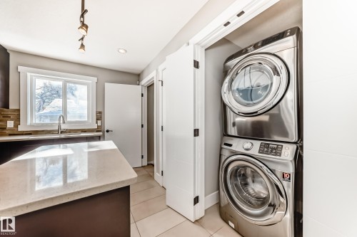 10711 70 Avenue, Edmonton, AB - Indoor Photo Showing Laundry Room