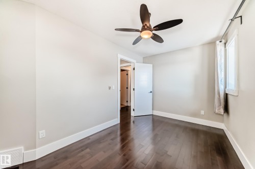 10711 70 Avenue, Edmonton, AB - Indoor Photo Showing Other Room