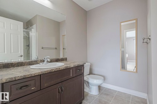47 Hartwick Crest, Spruce Grove, AB - Indoor Photo Showing Bathroom