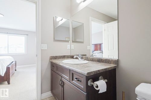 47 Hartwick Crest, Spruce Grove, AB - Indoor Photo Showing Bathroom