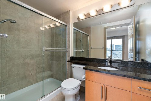 1004 10303 111 Street, Edmonton, AB - Indoor Photo Showing Bathroom