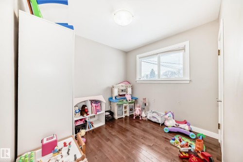 12332 129 Street, Edmonton, AB - Indoor