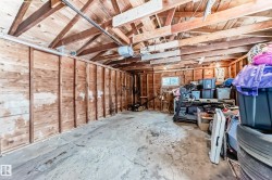 Storage area featuring a garage - 