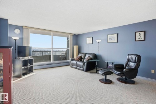 814 13910 Stony Plain Road, Edmonton, AB - Indoor