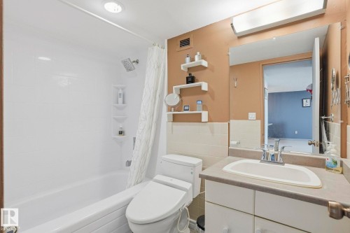 814 13910 Stony Plain Road, Edmonton, AB - Indoor Photo Showing Bathroom