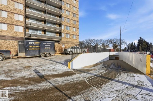 814 13910 Stony Plain Road, Edmonton, AB - Outdoor