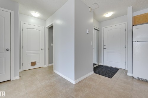 104 9525 162 Avenue, Edmonton, AB - Indoor Photo Showing Other Room