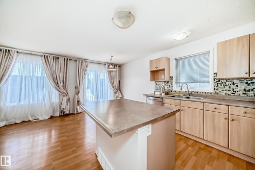 42 2021 Grantham Crest, Edmonton, AB - Indoor Photo Showing Kitchen With Double Sink