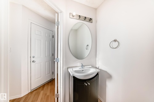 42 2021 Grantham Crest, Edmonton, AB - Indoor