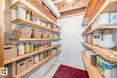 42 2021 Grantham Crest, Edmonton, AB - Indoor