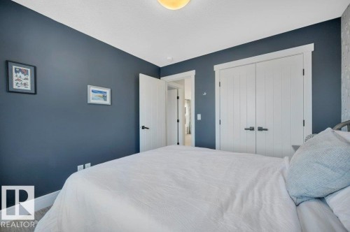 6123 19 Avenue, Edmonton, AB - Indoor Photo Showing Bedroom