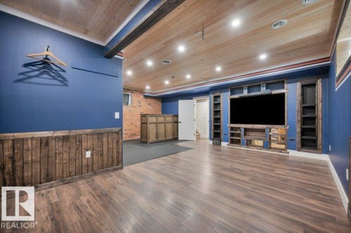 6123 19 Avenue, Edmonton, AB - Indoor Photo Showing Other Room