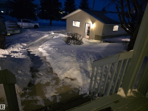 View of snow covered structure - 4400 45 Avenue, Stony Plain, AB - Outdoor