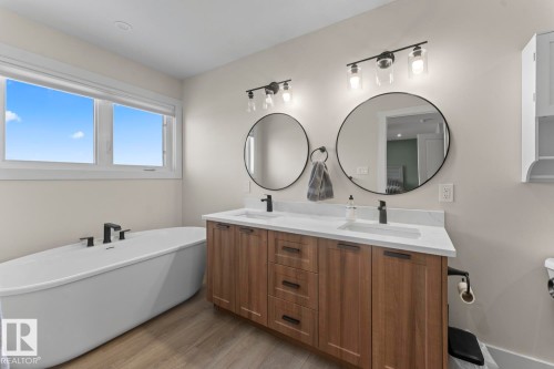 315 Waterton Way, Cold Lake, AB - Indoor Photo Showing Bathroom