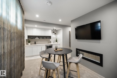 17427 7 Street, Edmonton, AB - Indoor Photo Showing Dining Room