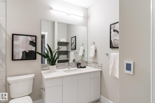 17427 7 Street, Edmonton, AB - Indoor Photo Showing Bathroom