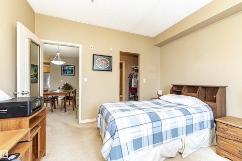 227 16807 100 Avenue, Edmonton, AB - Indoor Photo Showing Bedroom