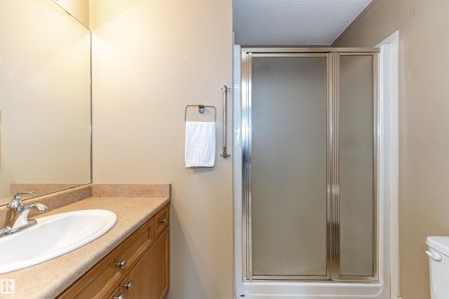 227 16807 100 Avenue, Edmonton, AB - Indoor Photo Showing Bathroom