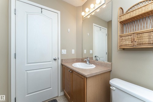 227 16807 100 Avenue, Edmonton, AB - Indoor Photo Showing Bathroom