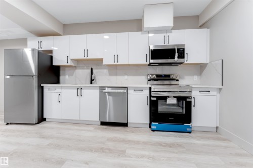 4371 37 Street, Beaumont, AB - Indoor Photo Showing Kitchen