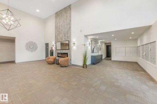 814 200 Bellerose Drive, St. Albert, AB - Indoor Photo Showing Other Room