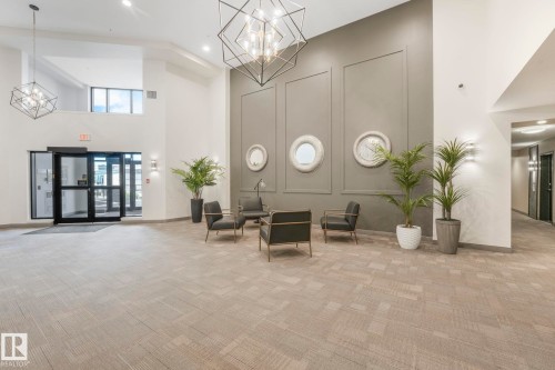 814 200 Bellerose Drive, St. Albert, AB - Indoor Photo Showing Other Room