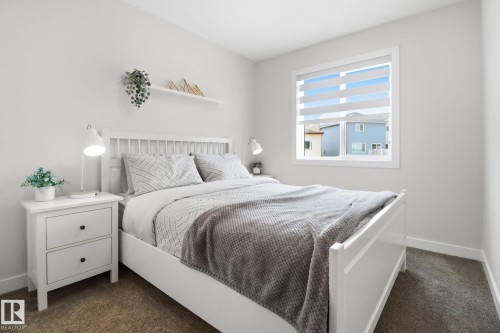 5108 Lark Crescent Nw, Edmonton, AB - Indoor Photo Showing Bedroom