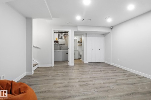 5108 Lark Crescent Nw, Edmonton, AB - Indoor