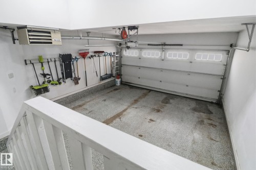 5108 Lark Crescent Nw, Edmonton, AB - Indoor Photo Showing Garage