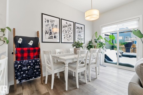 5108 Lark Crescent Nw, Edmonton, AB - Indoor Photo Showing Dining Room