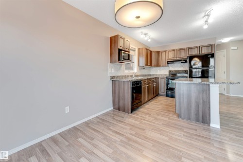 1625 Melrose Place, Edmonton, AB - Indoor Photo Showing Kitchen