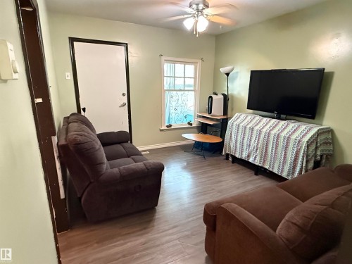 12027 93 Street, Edmonton, AB - Indoor