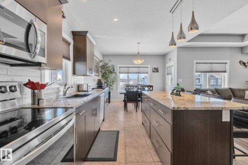 105 Houle Drive, Morinville, AB - Indoor Photo Showing Kitchen With Upgraded Kitchen