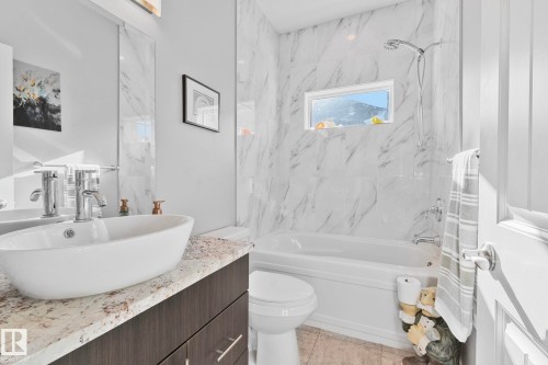 105 Houle Drive, Morinville, AB - Indoor Photo Showing Bathroom