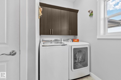 105 Houle Drive, Morinville, AB - Indoor Photo Showing Laundry Room