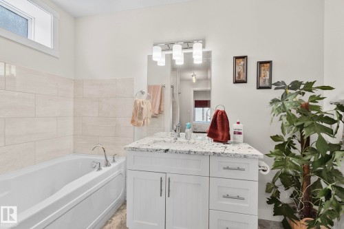 105 Houle Drive, Morinville, AB - Indoor Photo Showing Bathroom