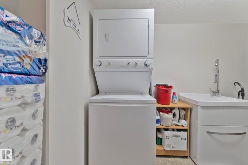 105 Houle Drive, Morinville, AB - Indoor Photo Showing Laundry Room