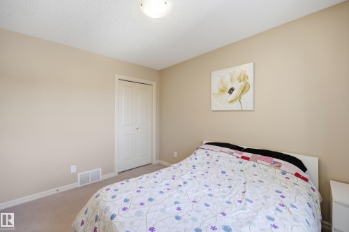 40 Becker Crescent, Fort Saskatchewan, AB - Indoor Photo Showing Bedroom