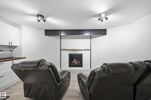 40 Becker Crescent, Fort Saskatchewan, AB - Indoor With Fireplace