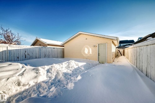 View of garage - 14043 151 Avenue, Edmonton, AB - Outdoor