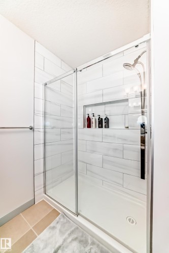 26 841 156 Street, Edmonton, AB - Indoor Photo Showing Bathroom