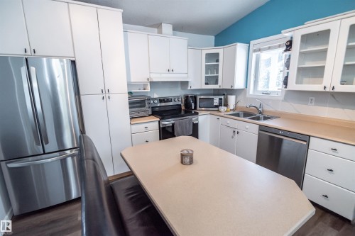 4727 52A Street, Rural Lac Ste. Anne County, AB - Indoor Photo Showing Kitchen With Double Sink