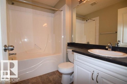 2122 320 Clareview Station Drive, Edmonton, AB - Indoor Photo Showing Bathroom