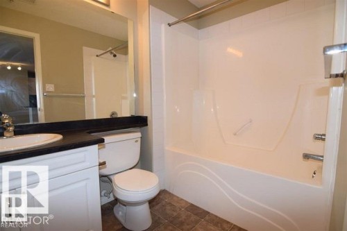 2122 320 Clareview Station Drive, Edmonton, AB - Indoor Photo Showing Bathroom