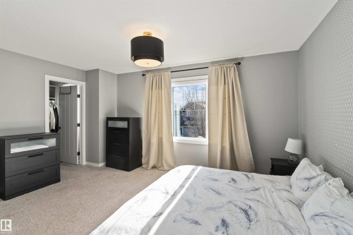2122 Glenridding Way, Edmonton, AB - Indoor Photo Showing Bedroom