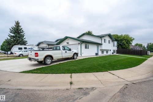 4502 49 Avenue, Cold Lake, AB 