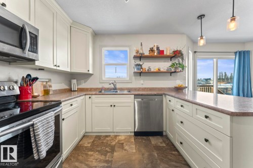 1453 Wildrye Crescent, Cold Lake, AB - Indoor Photo Showing Kitchen With Double Sink
