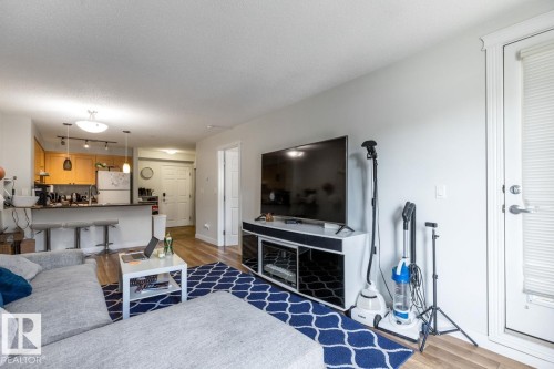 213 622 Mcallister Loop, Edmonton, AB - Indoor Photo Showing Living Room