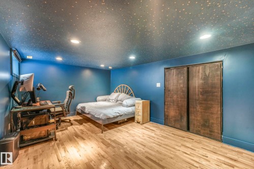 11036 125 Street, Edmonton, AB - Indoor